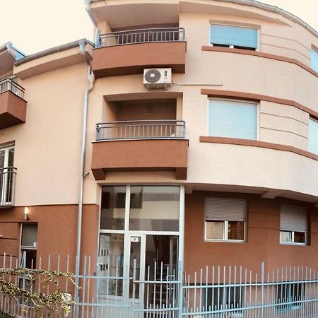 Athos Apartments Nis Exterior foto