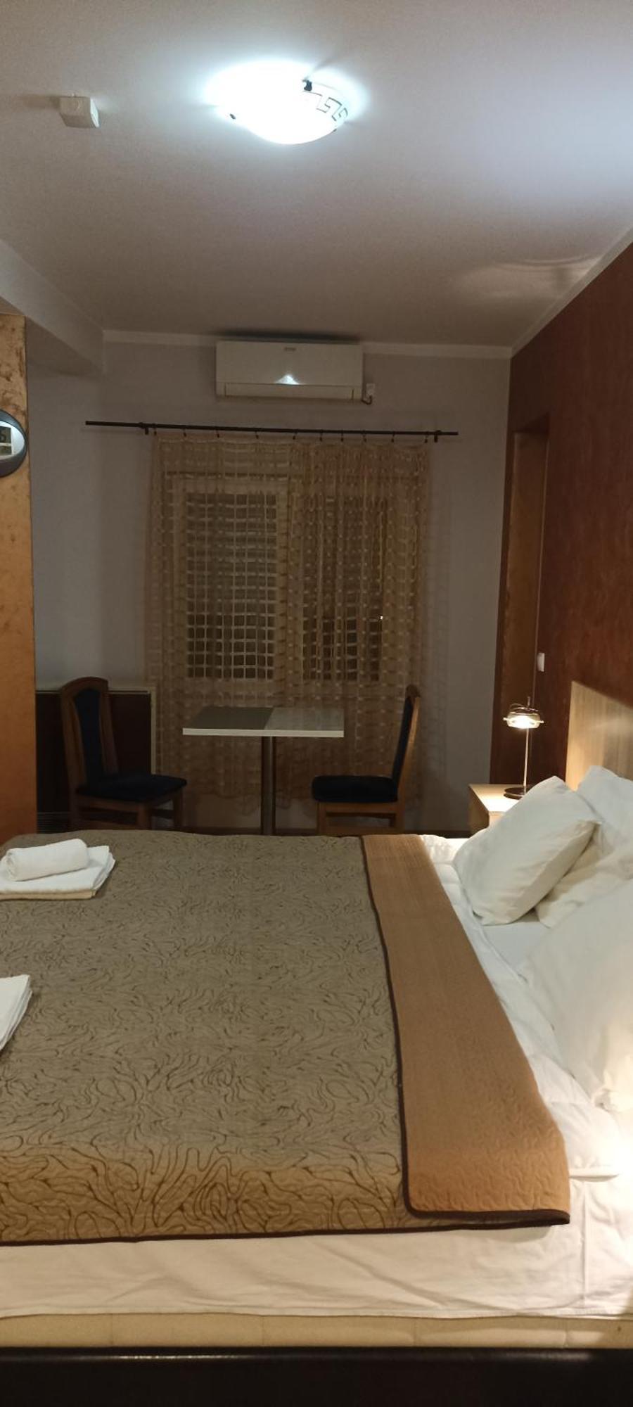 Athos Apartments Nis Quarto foto