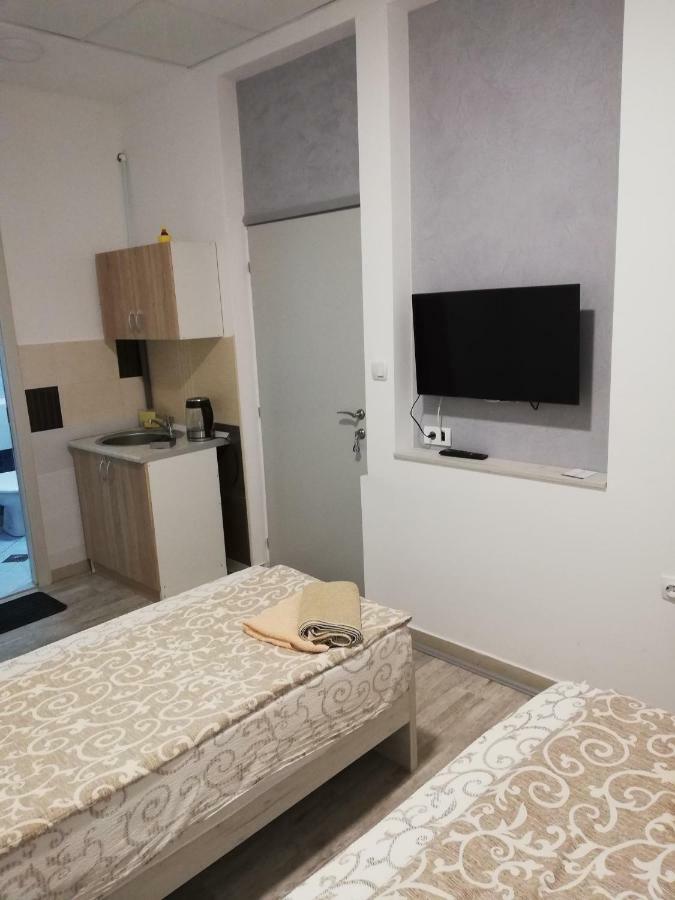 Athos Apartments Nis Exterior foto